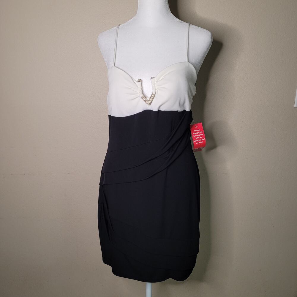 Sweet Storm Black and White Dress - Size Large - NWT